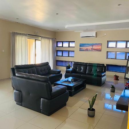 Styled Bed And Breakfast Palapye Екстер'єр фото
