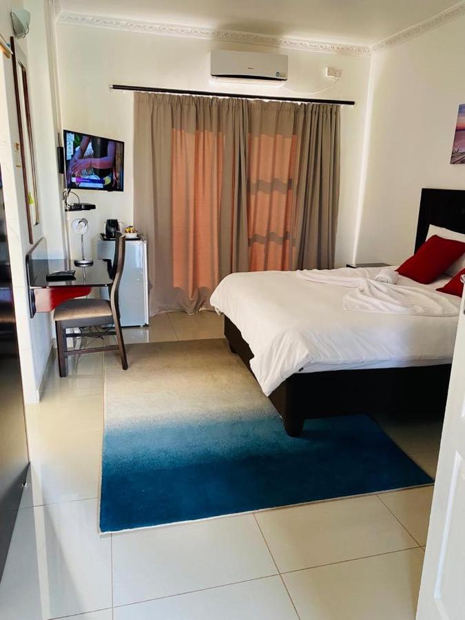 Styled Bed And Breakfast Palapye Екстер'єр фото